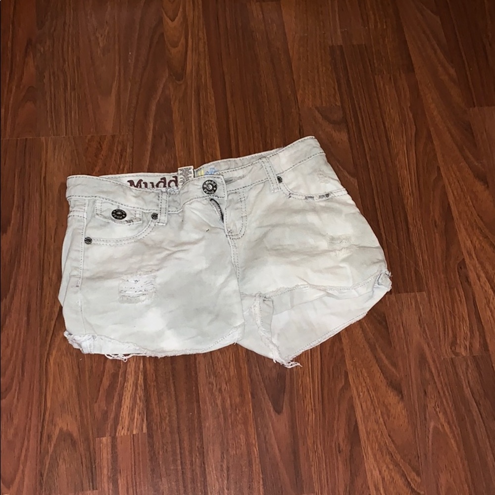 Light gray shorts